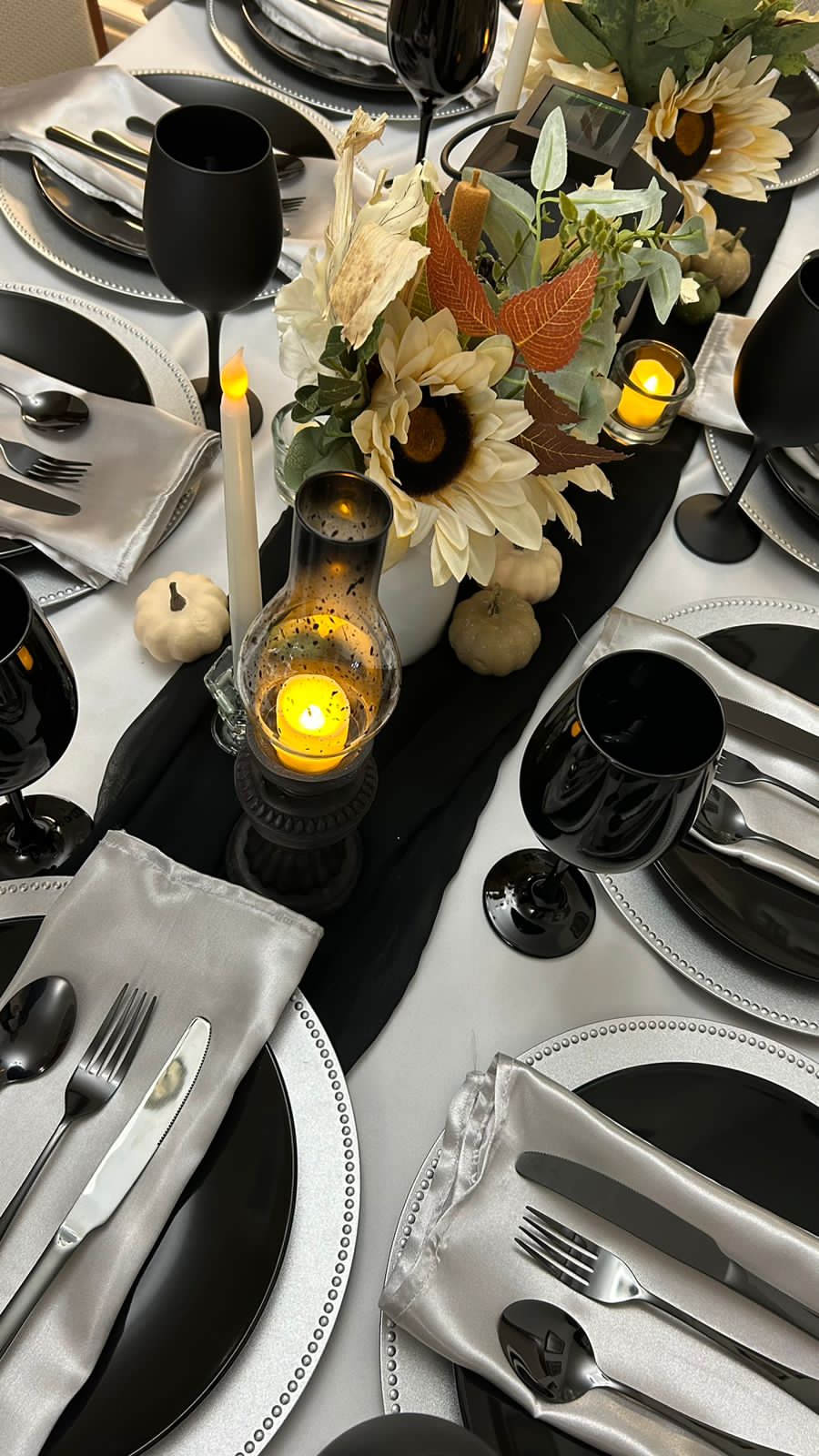 Decoración de mesa posada/cena navideña