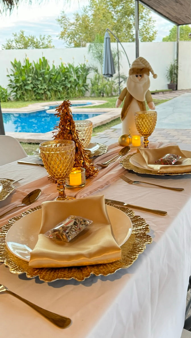 Decoración de mesa posada/cena navideña