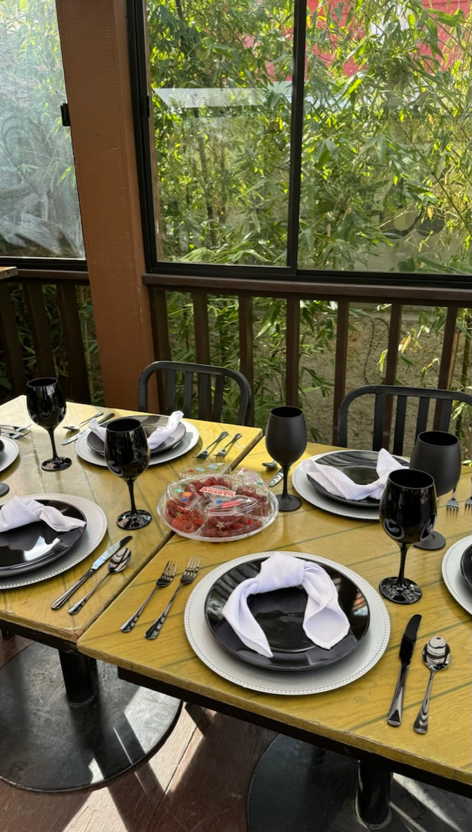 Decoración de mesa posada/cena navideña