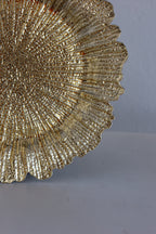 Plato base dorado flor